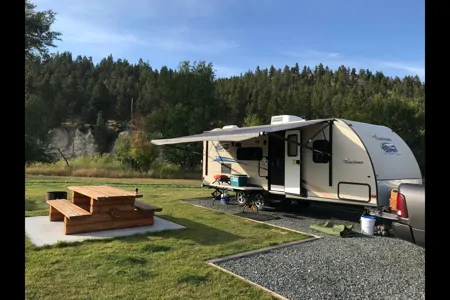 Coachmen Freedom Express 23’ with Bunkbeds