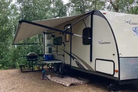 Coachmen Freedom Express 23’ with Bunkbeds