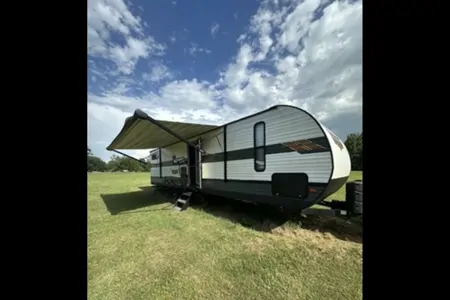 (Delivery ONLY) Andy's 10 Sleeper Forest River Wildwood Travel Trailer