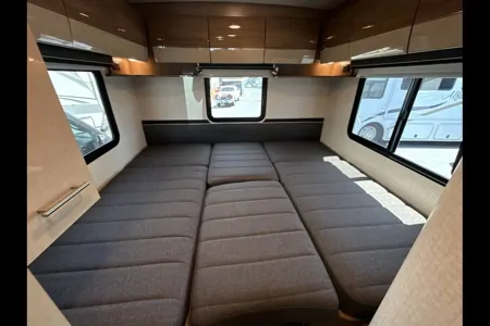 Top Notch Rv - Mercedes Benz Atasca Navion 24v 26'