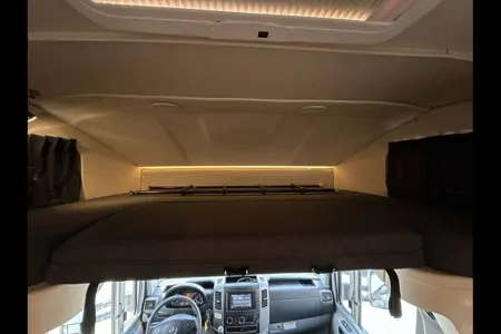 Top Notch Rv - Mercedes Benz Atasca Navion 24v 26'