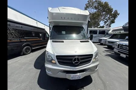 Top Notch Rv - Mercedes Benz Atasca Navion 24v 26'