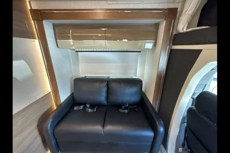 Top Notch Rv - Mercedes Benz Atasca Navion 24v 26'