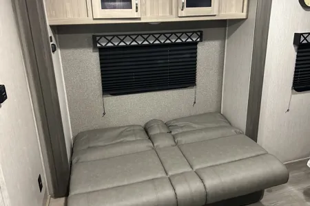 Len’s Coachmen Freedom Express Travel Trailer
