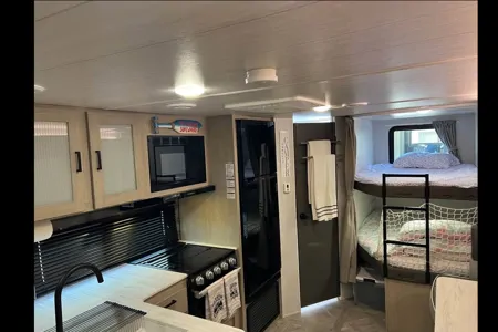 Family Bunkhouse Forest River Wildwood X-Lite 240BHXL