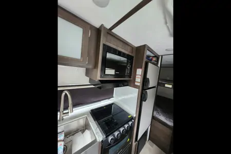 Dutchmen Coleman light 1905bh Travel Trailer