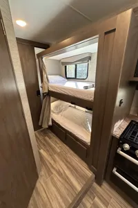 Thor Motor Coach Fourwind 31EV Class C