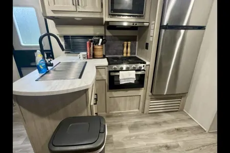 Coachmen 343BHTS Travel Trailer