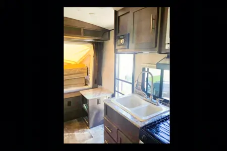 Forest River Surveyor 191T Hybrid