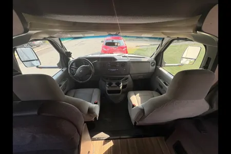 Anna's Majestic Leisure- 2018 Class C