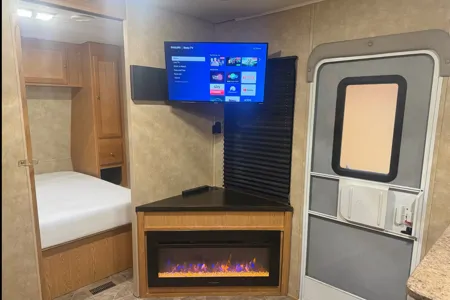 The Trailer Guy Nomad Skyline