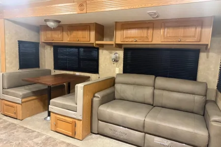 The Trailer Guy Nomad Skyline