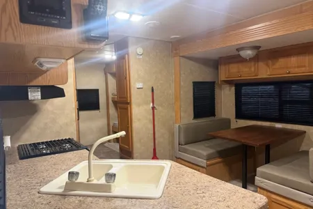 The Trailer Guy Nomad Skyline