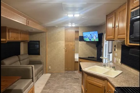 The Trailer Guy Nomad Skyline