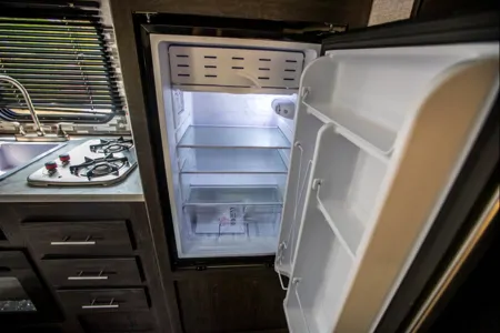 Lin's Coleman 17B Travel Trailer