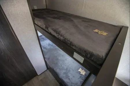 Lin's Coleman 17B Travel Trailer