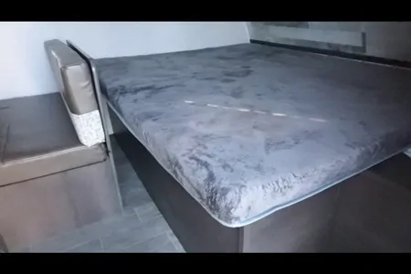 Lin's Coleman 17B Travel Trailer