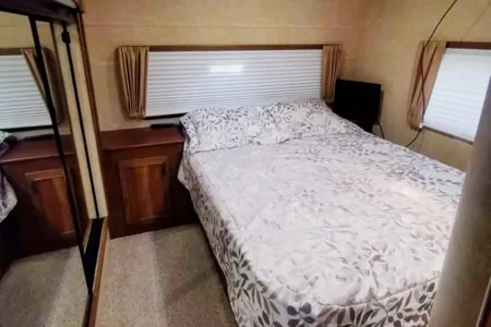 Family fun Open Range 305BHS Travel Trailer