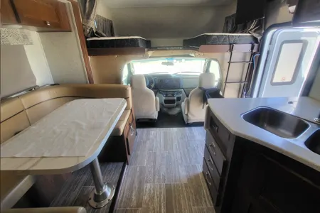 Rv Rentals Way of Life's Forester 2421MS CMF1