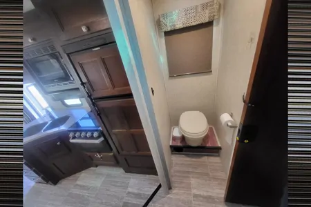 Rv Rentals Way of Life's Forester 2421MS CMF1