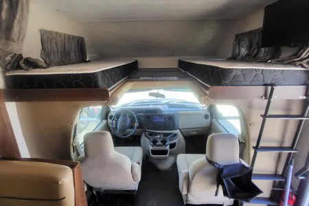 Rv Rentals Way of Life's Forester 2421MS CMF1