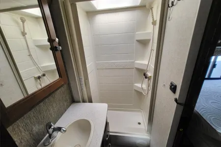 Rv Rentals Way of Life's Forester 2421MS CMF1