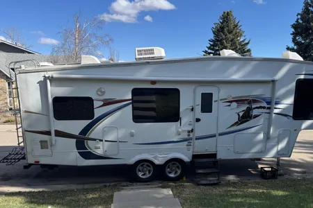 Travis & Danielle's Forest River Wildcat Fifth Wheel