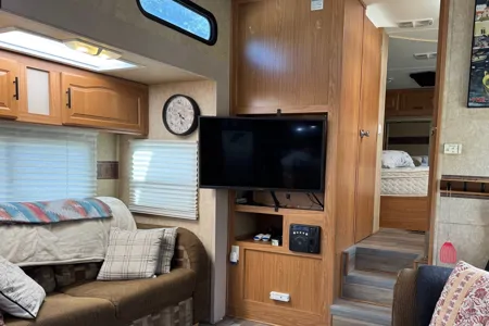 Travis & Danielle's Forest River Wildcat Fifth Wheel