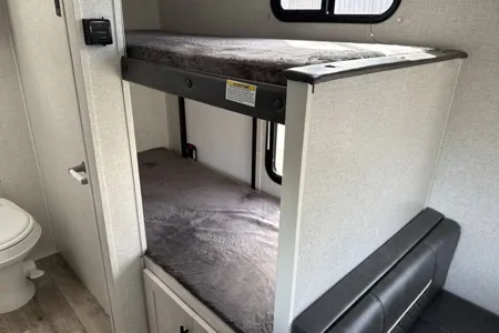 Kassandra's Dutchmen Rubicon Travel Trailer