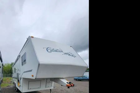 Richard's Thor Motor Coach 25 RLS Fifth Wheel