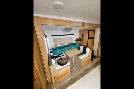 Richard's Thor Motor Coach 25 RLS Fifth Wheel