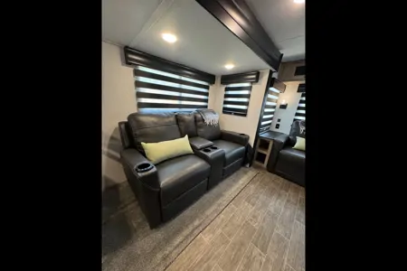 Mirasol Mobile - Forest River Cherokee alpha wolf Travel Trailer