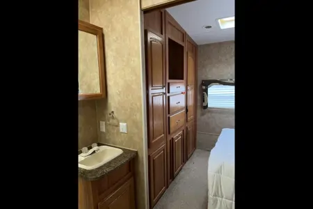 Cory's Jayco Eagle super light Fifth Wheel