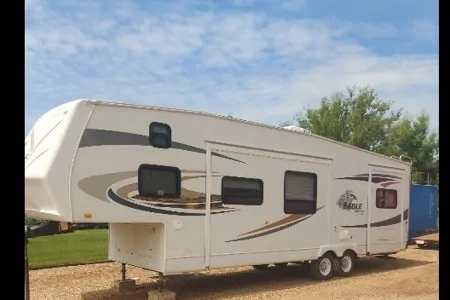 Cory's Jayco Eagle super light Fifth Wheel