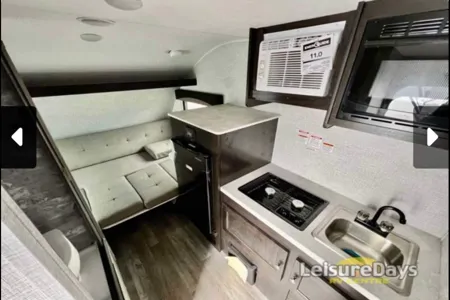 Christopher's Braxton Creek Bushwacker Plus 17BH Micro Trailer