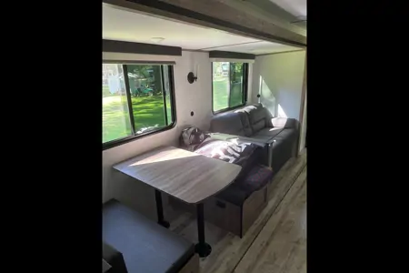 Hayleigh's Grand River 32bre Travel Trailer