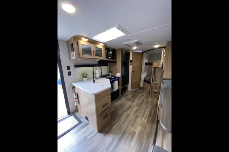 2023 Grey Wolf Sleeps 8 With Bunk Beds & Solar!
