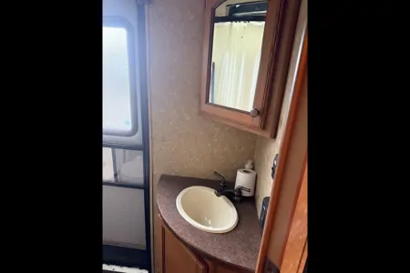 Suzie's Beautiful home on Wheels!