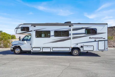 HouseOnWheels 2023 Forest River Sunseeker