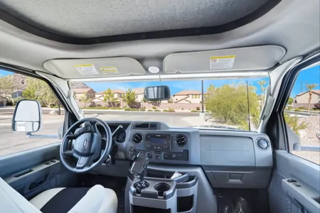 HouseOnWheels 2023 Forest River Sunseeker