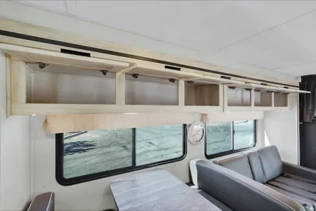 HouseOnWheels 2023 Forest River Sunseeker