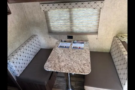 Shayne's Forest River 17bh Travel Trailer