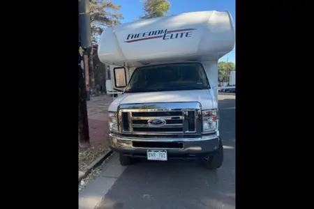 Chris's Thor Motor Coach Freedom Elite FE Class C