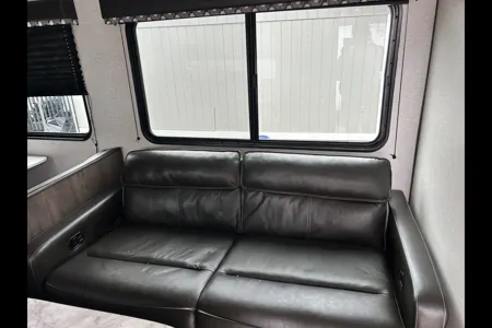 Tiauna's Coleman Lantern LT Travel Trailer