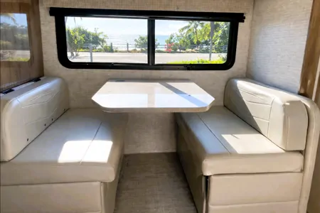 💎 Merci Benz 💎 BRAND NEW 2026 • Premium Sprinter • Unlimited Miles • Sleeps 6 ✨