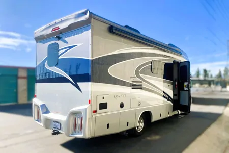 💎 Merci Benz 💎 BRAND NEW 2026 • Premium Sprinter • Unlimited Miles • Sleeps 6 ✨