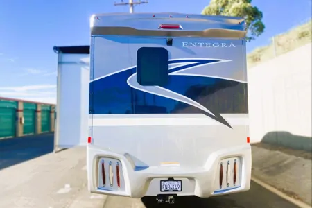 💎 Merci Benz 💎 BRAND NEW 2026 • Premium Sprinter • Unlimited Miles • Sleeps 6 ✨