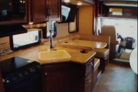Lee's Thor ACE bunkhouse Class A