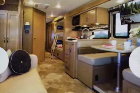 Lee's Thor ACE bunkhouse Class A