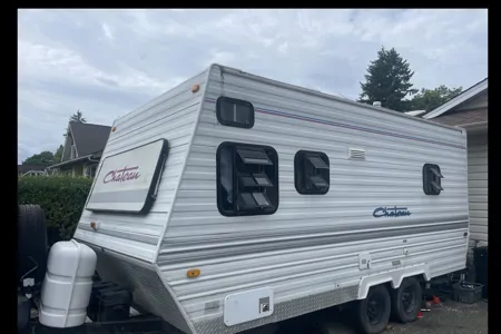 Bill & Shans rustic cozy cottage on wheels 